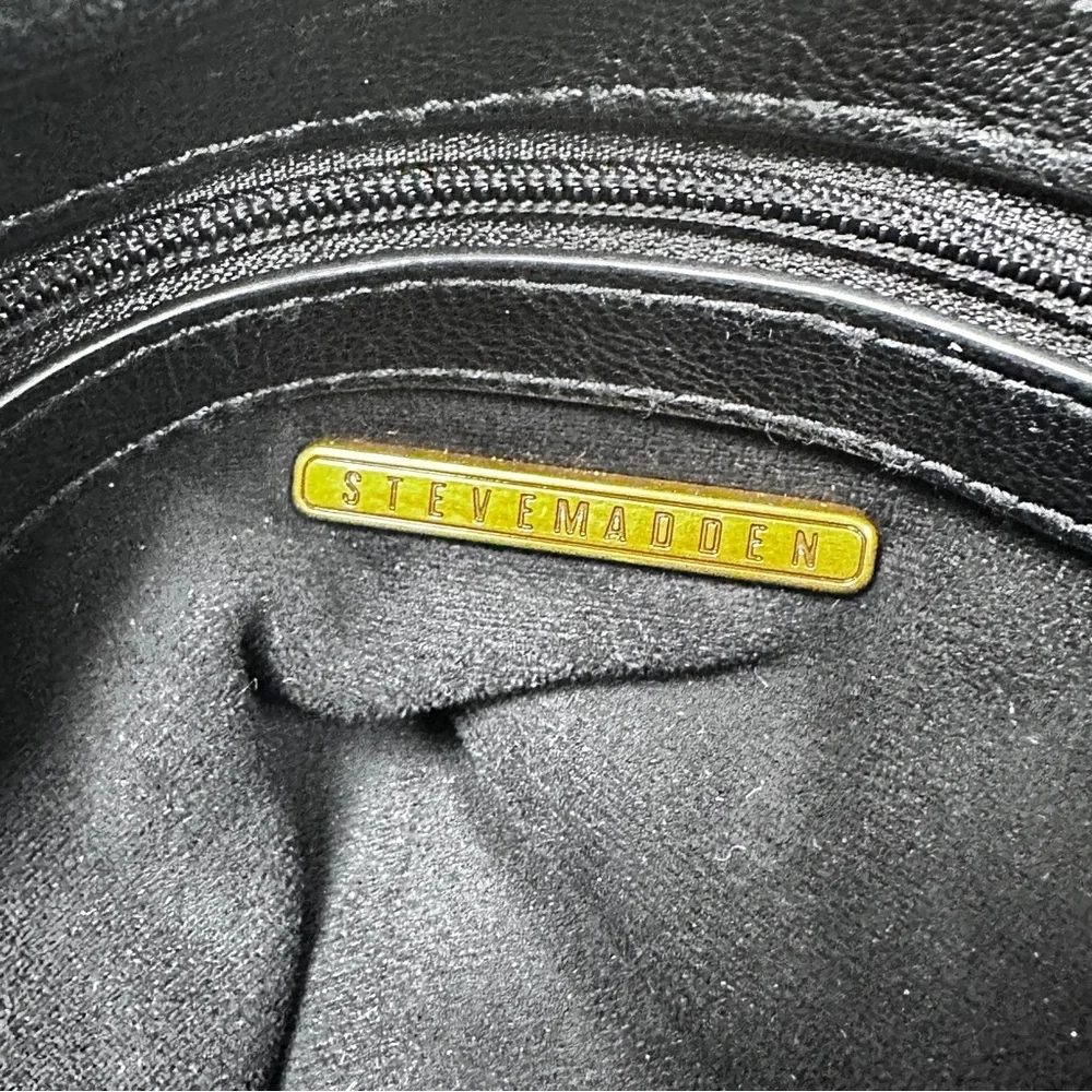 Steve Madden Black Vegan Hobo Purse, Excellent condition, Gold & Silver Hardware